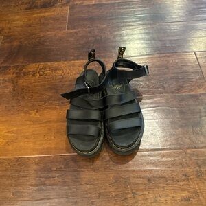 Platform Dr. Martins Black Sandals